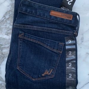 Express Barely Boot Stella Low Rise Jeans 2R NWT